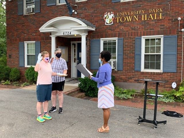 5 20 06 15 Morrissey Swearing in